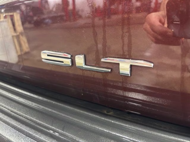 2022 Redwood Metallic GMC Yukon XL SLT 4X4 SUV