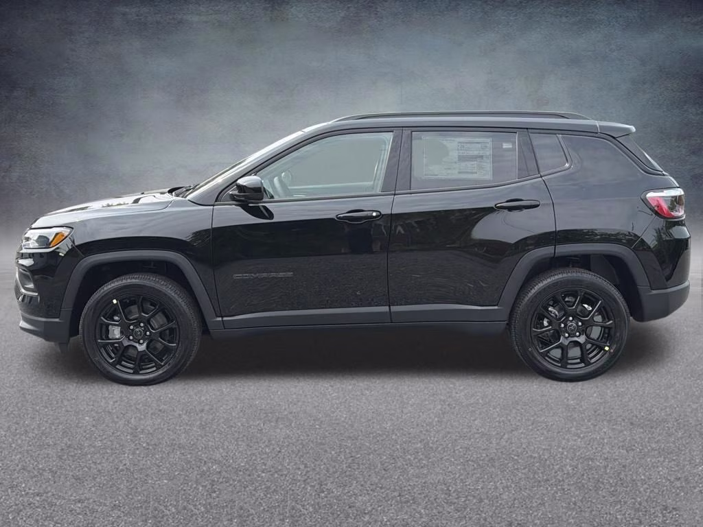 2026 Diamond Black Crystal Pearlcoat Jeep Compass Latitude 4X4 SUV