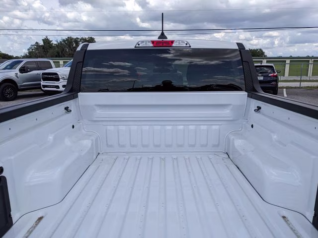 2026 Oxford White Ford Maverick XL FWD Truck