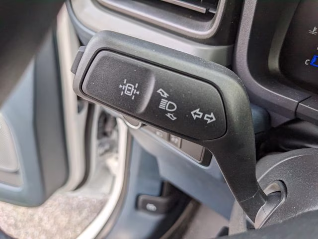 2026 Oxford White Ford Maverick XL FWD Truck