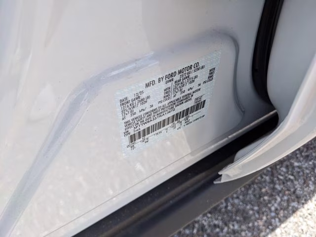 2026 Oxford White Ford Maverick XL FWD Truck