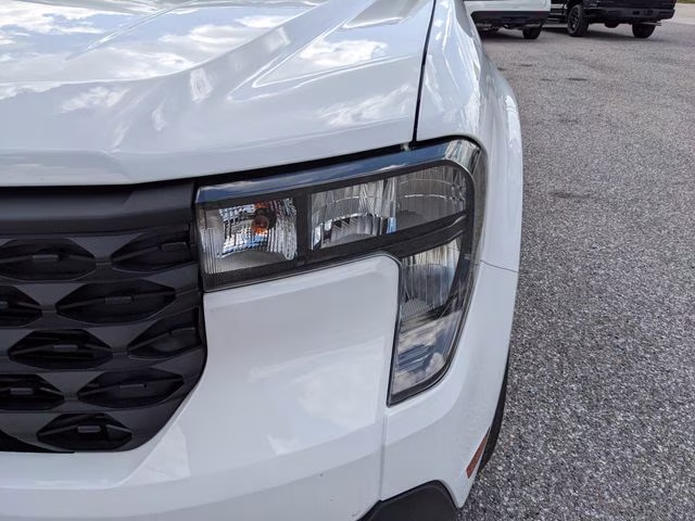 2026 Oxford White Ford Maverick XL FWD Truck