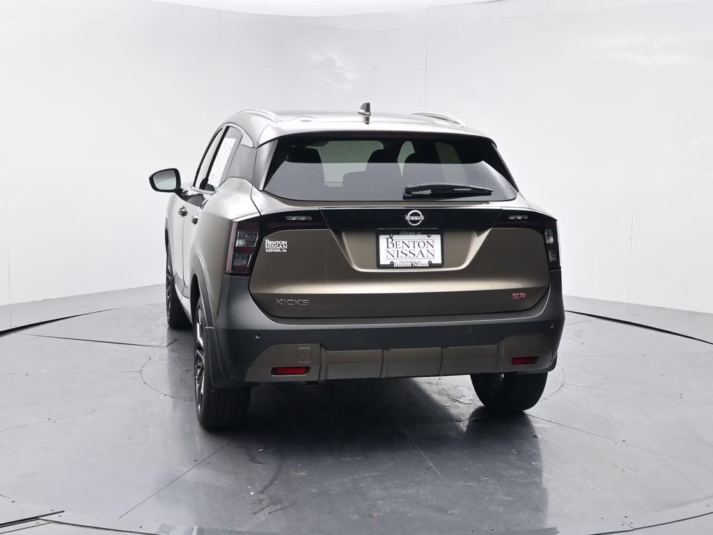 2025 Canyon Bronze Metallic Nissan Kicks SR FWD SUV