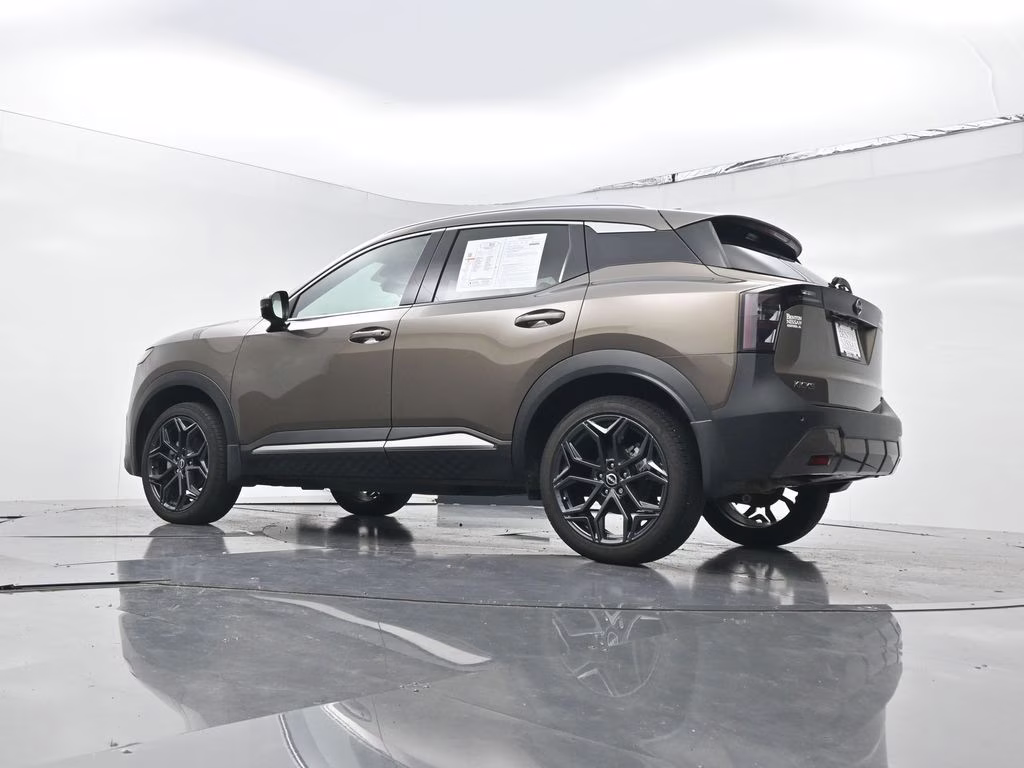 2025 Canyon Bronze Metallic Nissan Kicks SR FWD SUV