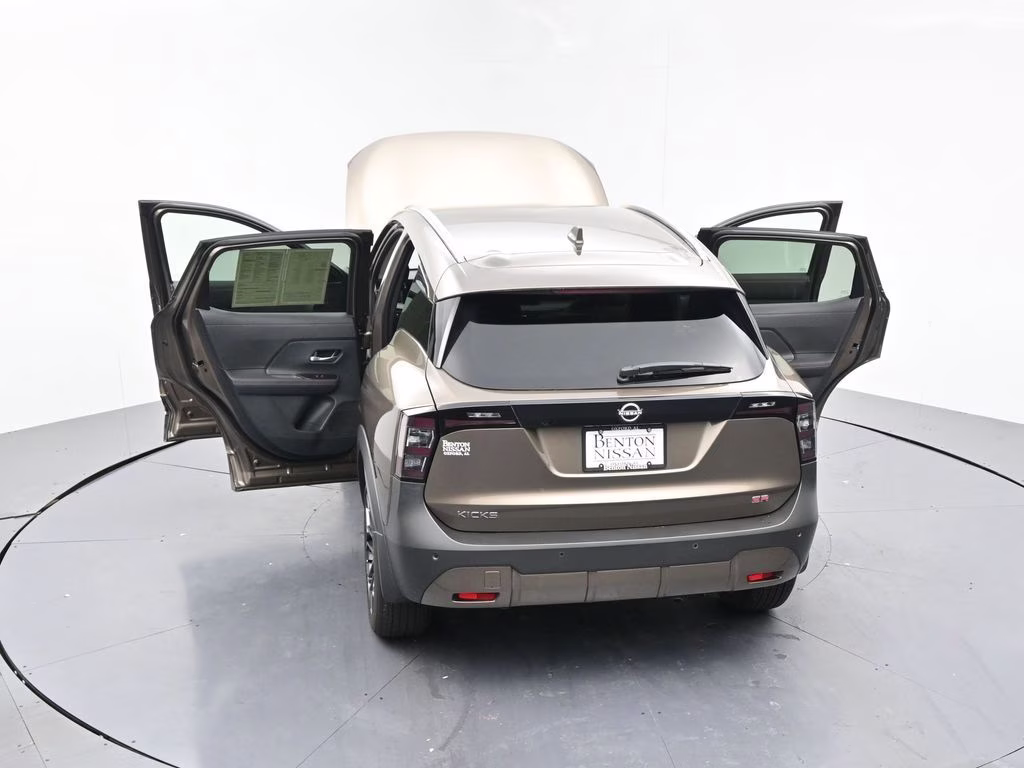 2025 Canyon Bronze Metallic Nissan Kicks SR FWD SUV