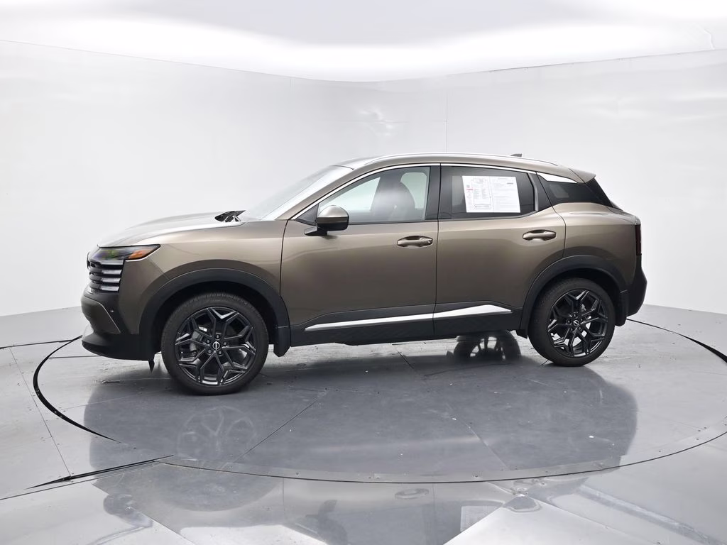 2025 Canyon Bronze Metallic Nissan Kicks SR FWD SUV