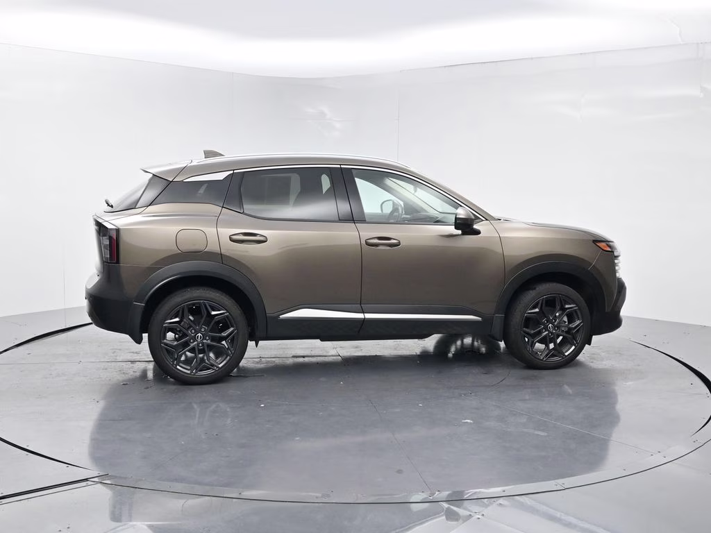 2025 Canyon Bronze Metallic Nissan Kicks SR FWD SUV