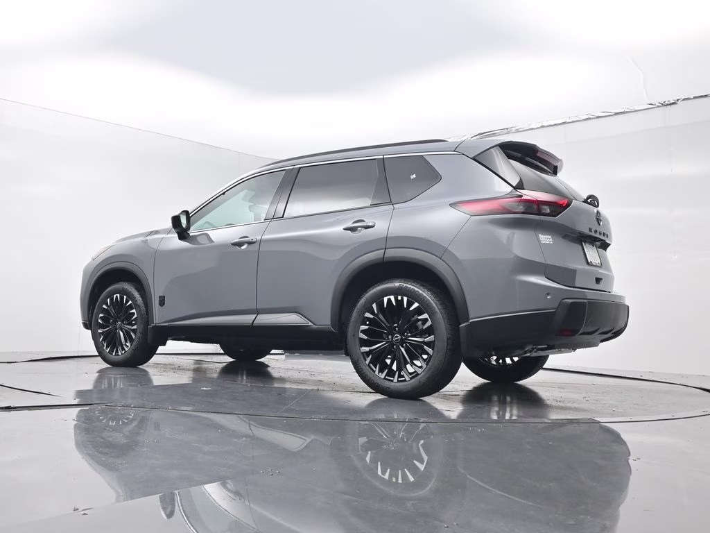 2026 Boulder Gray Pearl Nissan Rogue Dark Armor FWD SUV