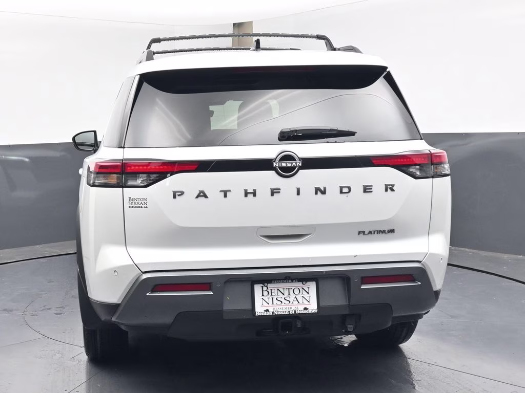 2026 Everest White Pearl Tricoat Nissan Pathfinder Platinum FWD SUV