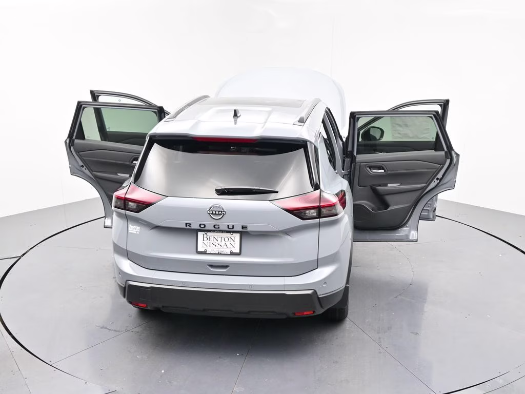 2026 Boulder Gray Pearl Nissan Rogue Dark Armor FWD SUV