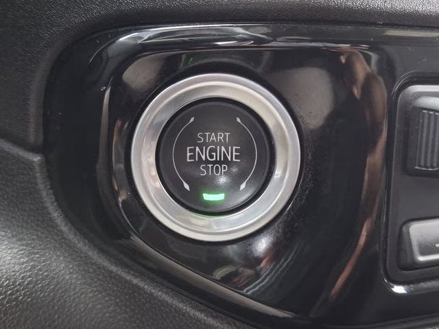 2024 Summit White GMC Sierra 1500 SLE 4X4 Truck