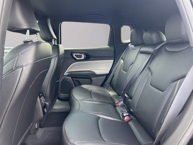 2026 Diamond Black Crystal Pearlcoat Jeep Compass Limited 4X4 SUV