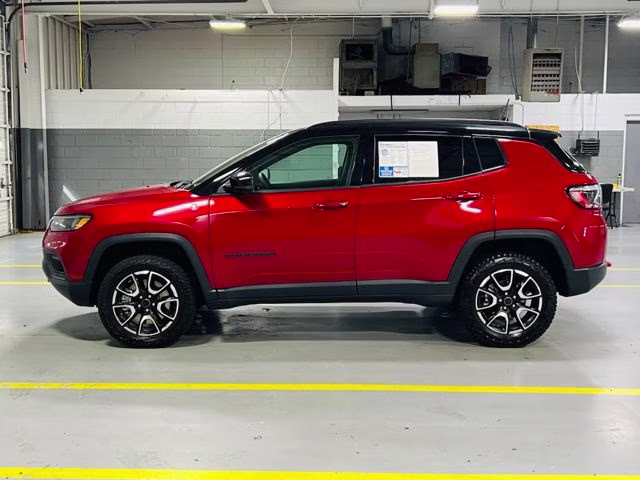 2025 Red Hot Pearlcoat Jeep Compass Trailhawk 4X4 SUV