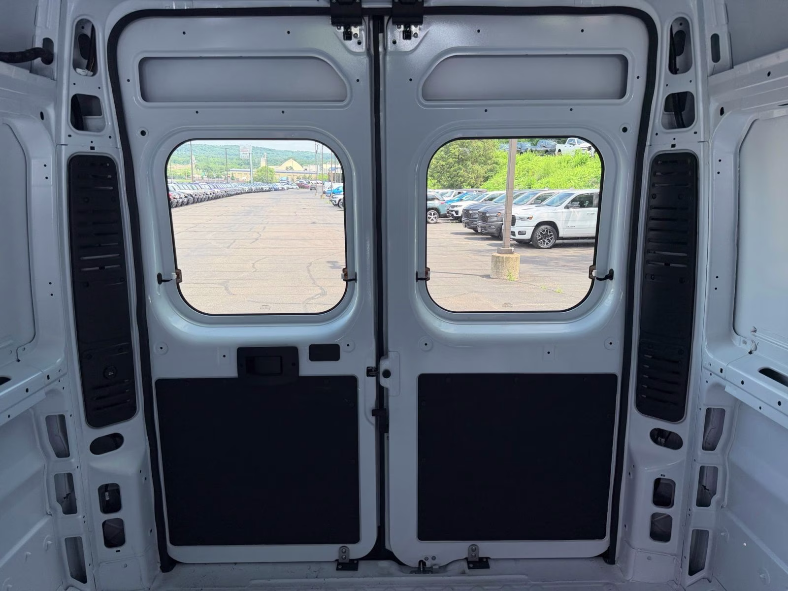 2026 Bright White Clearcoat Ram ProMaster 3500 High Roof FWD Van