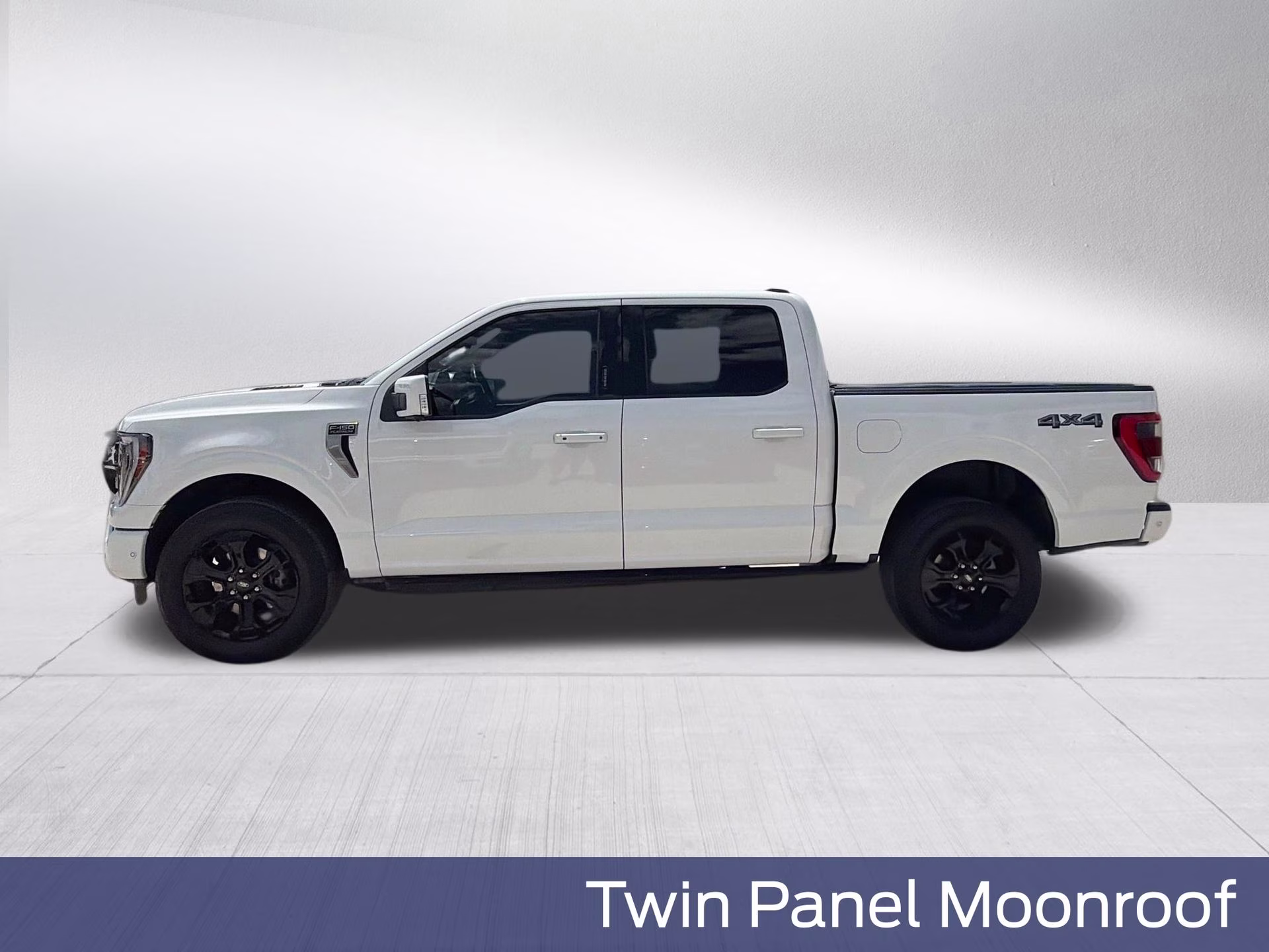 2022 Star White Metallic Tri-Coat Ford F-150 Platinum 4X4 Truck