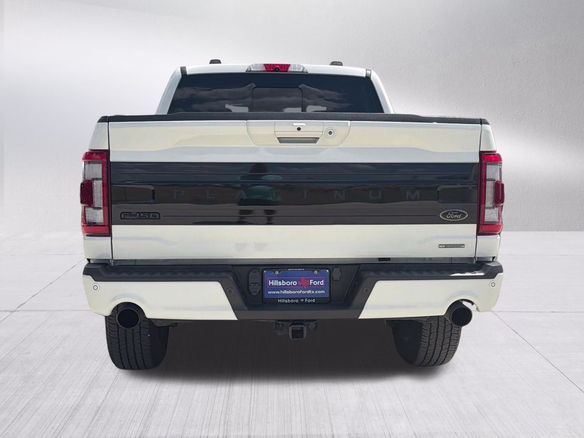 2022 Star White Metallic Tri-Coat Ford F-150 Platinum 4X4 Truck