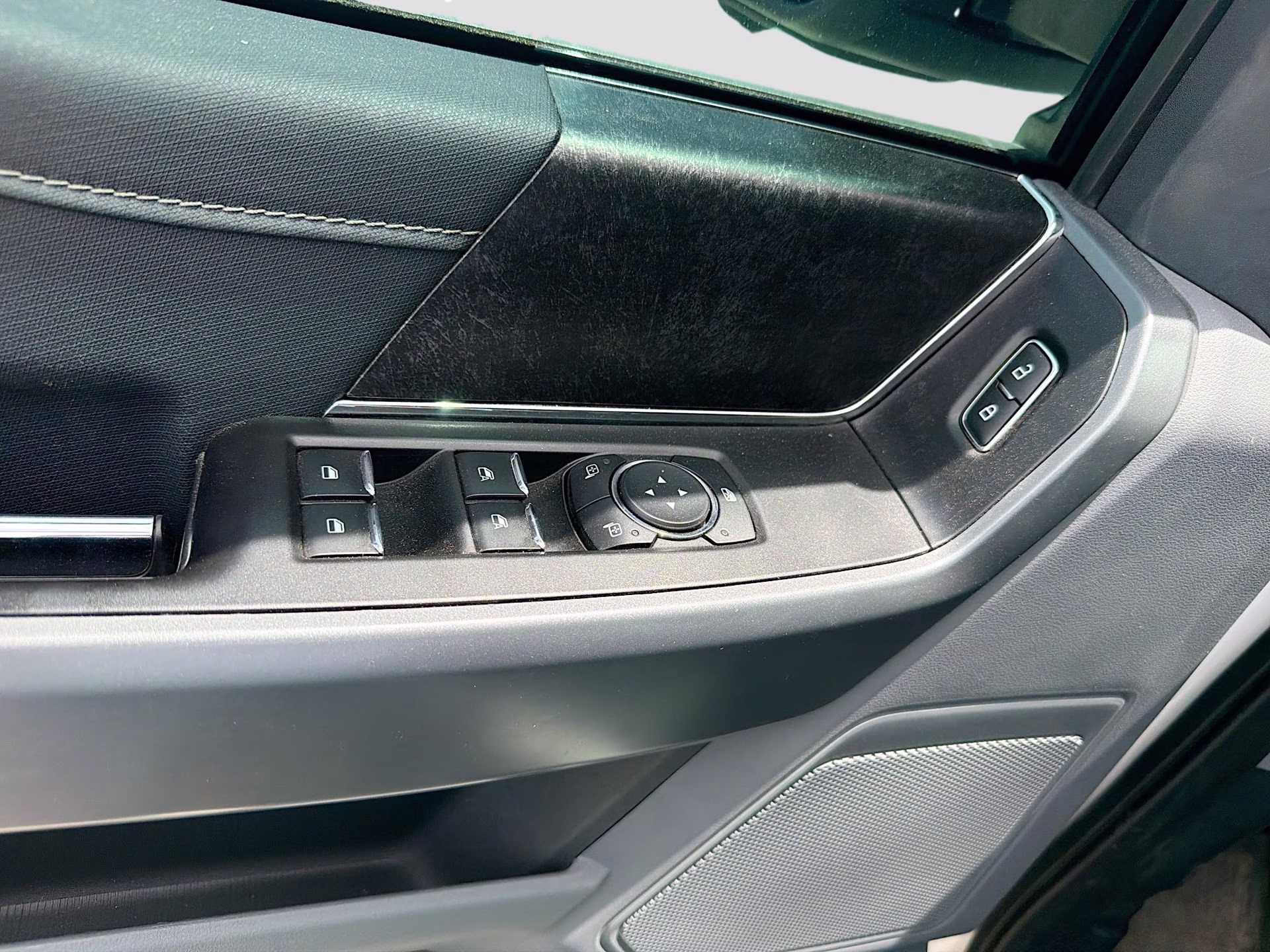 2021 Oxford White Ford F-150 XLT 4X4 Truck