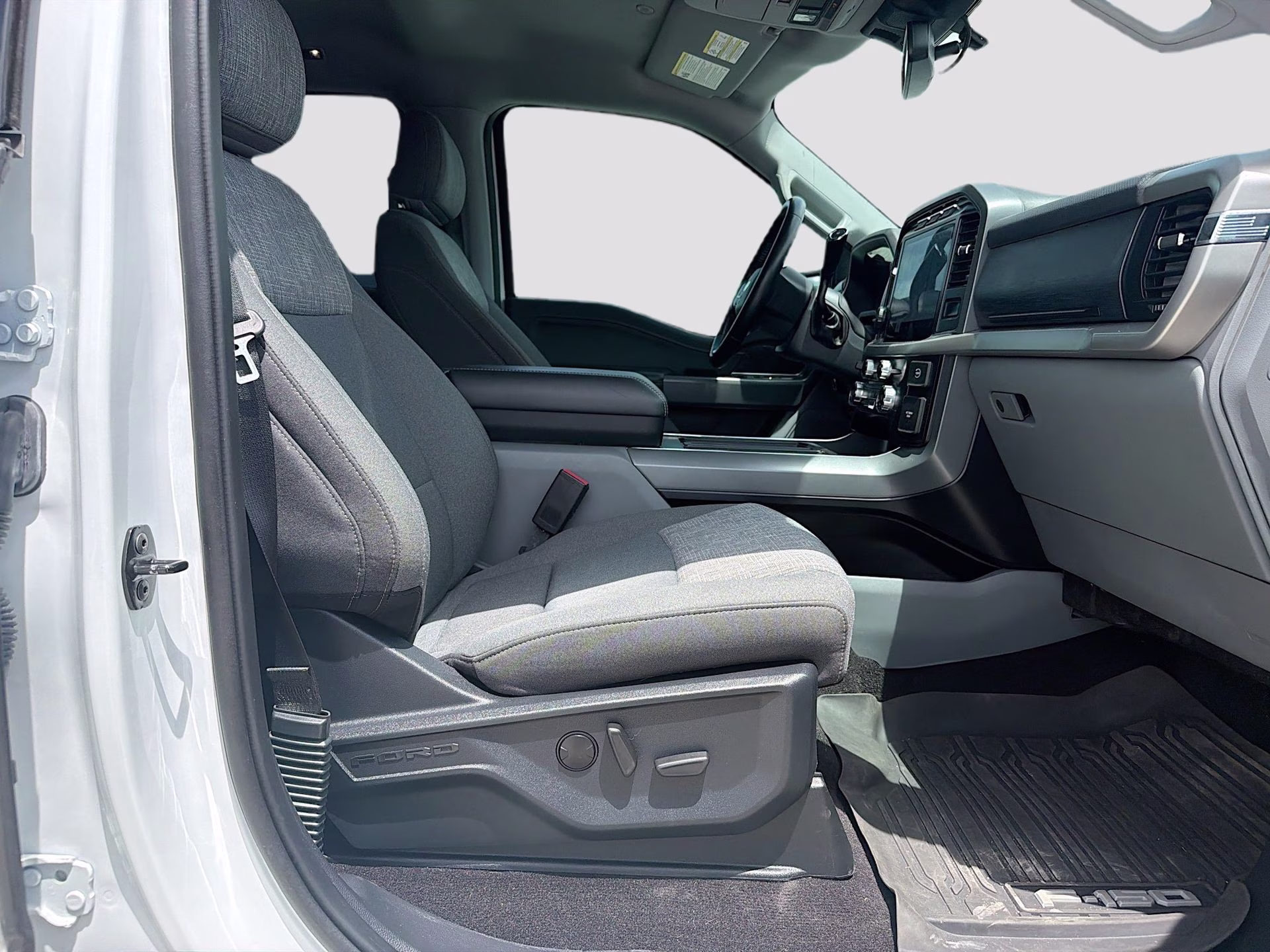 2021 Oxford White Ford F-150 XLT 4X4 Truck