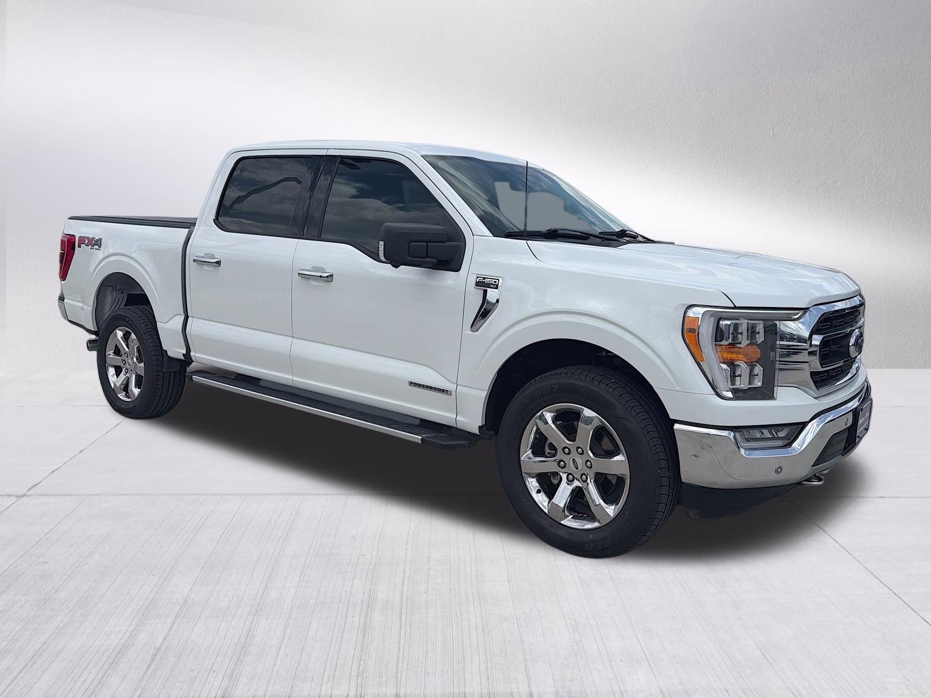 2021 Oxford White Ford F-150 XLT 4X4 Truck