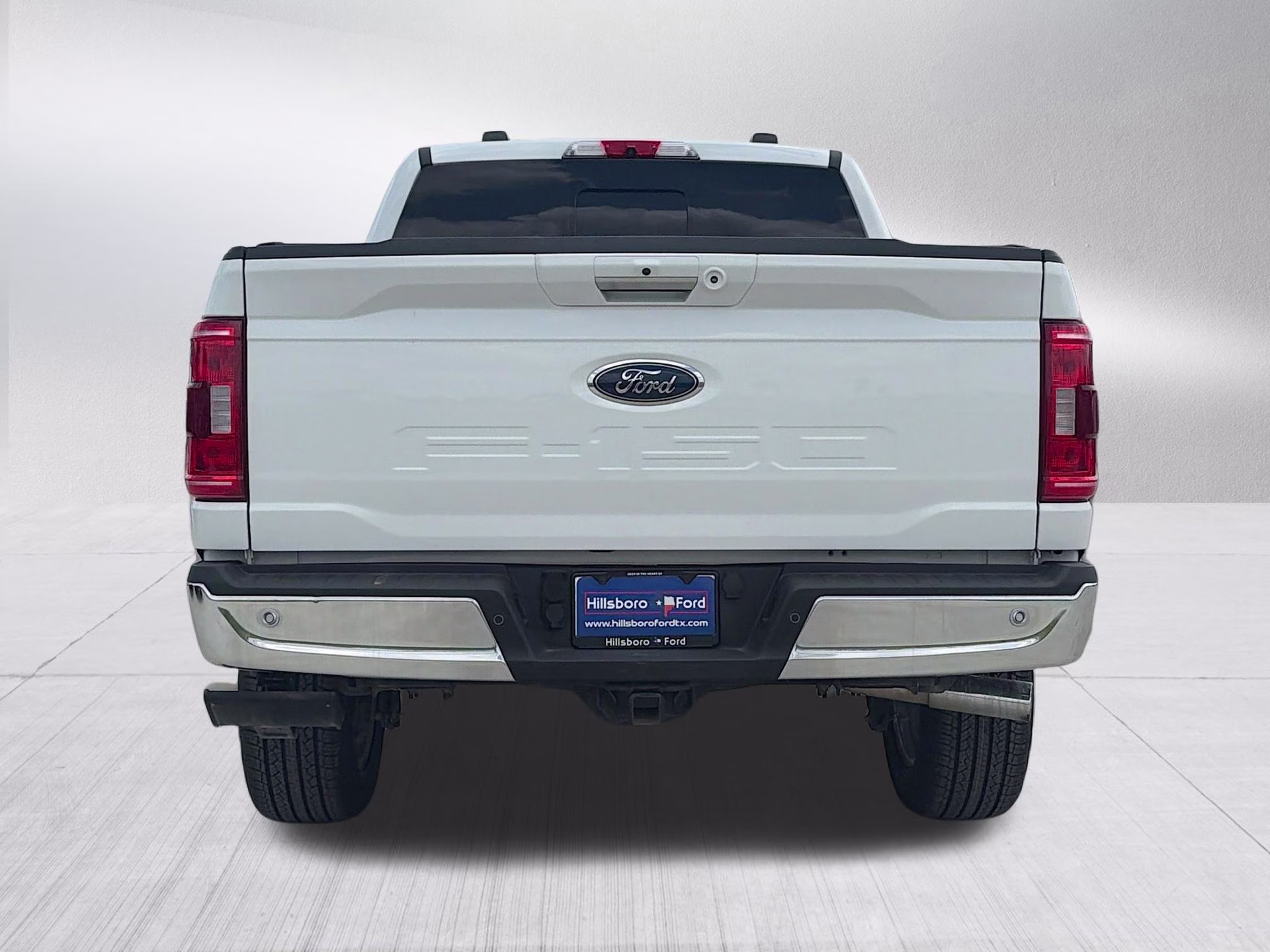 2021 Oxford White Ford F-150 XLT 4X4 Truck