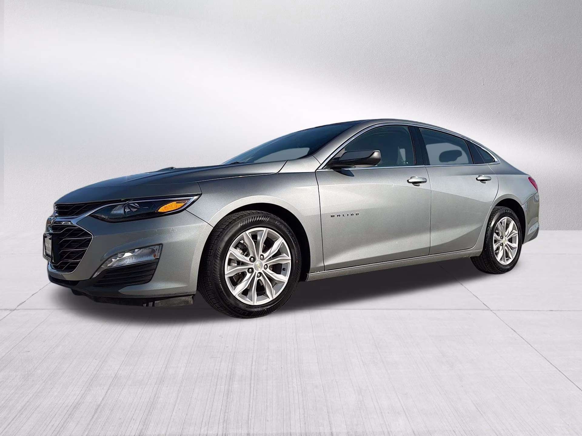 2025 Sterling Gray Metallic Chevrolet Malibu LT FWD Sedan