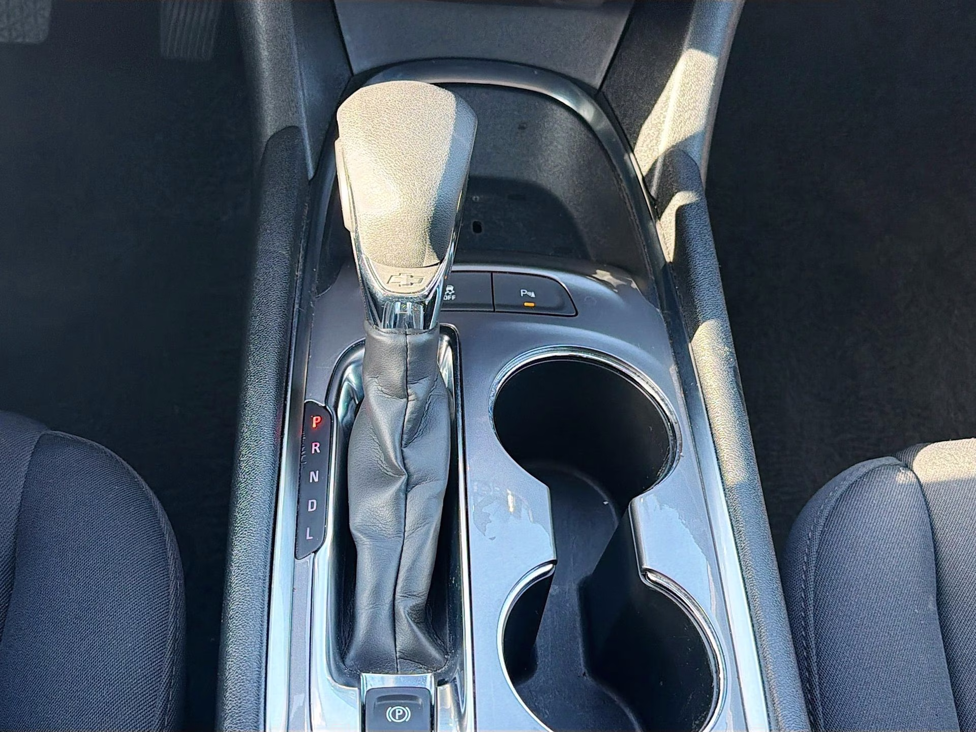 2025 Sterling Gray Metallic Chevrolet Malibu LT FWD Sedan