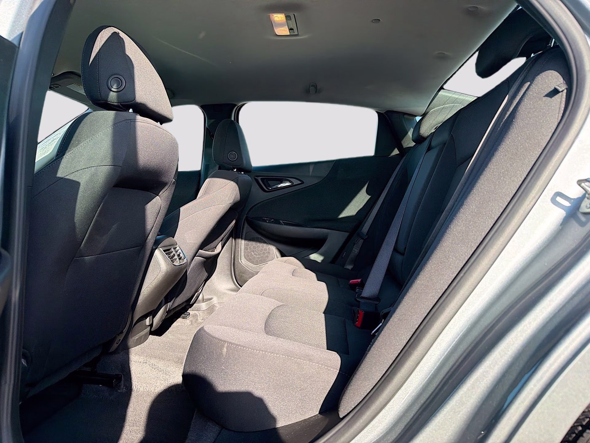 2025 Sterling Gray Metallic Chevrolet Malibu LT FWD Sedan