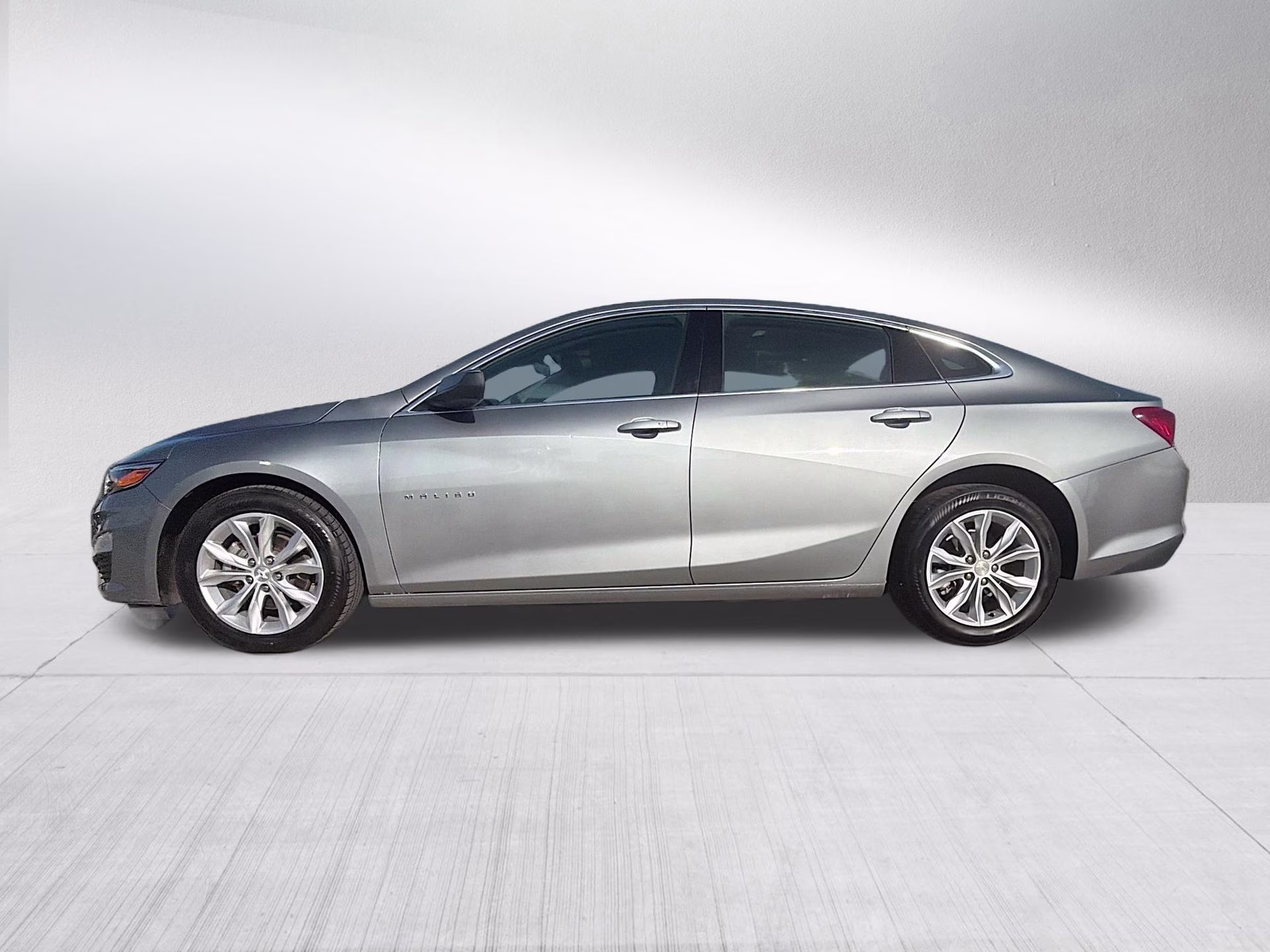 2025 Sterling Gray Metallic Chevrolet Malibu LT FWD Sedan