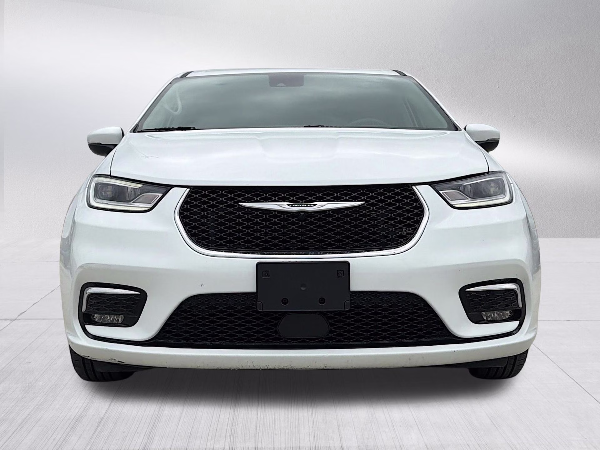 2023 Bright White Clearcoat Chrysler Pacifica Touring L FWD Van