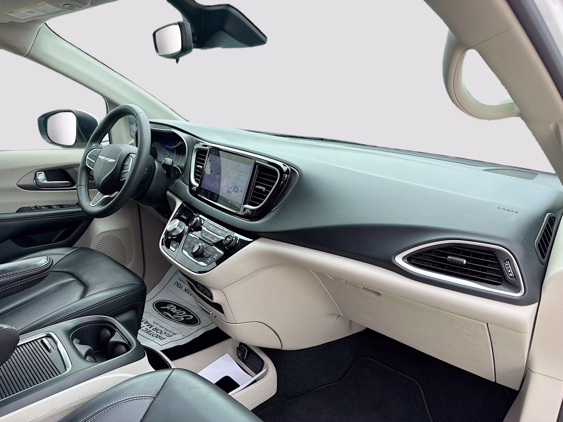 2023 Bright White Clearcoat Chrysler Pacifica Touring L FWD Van