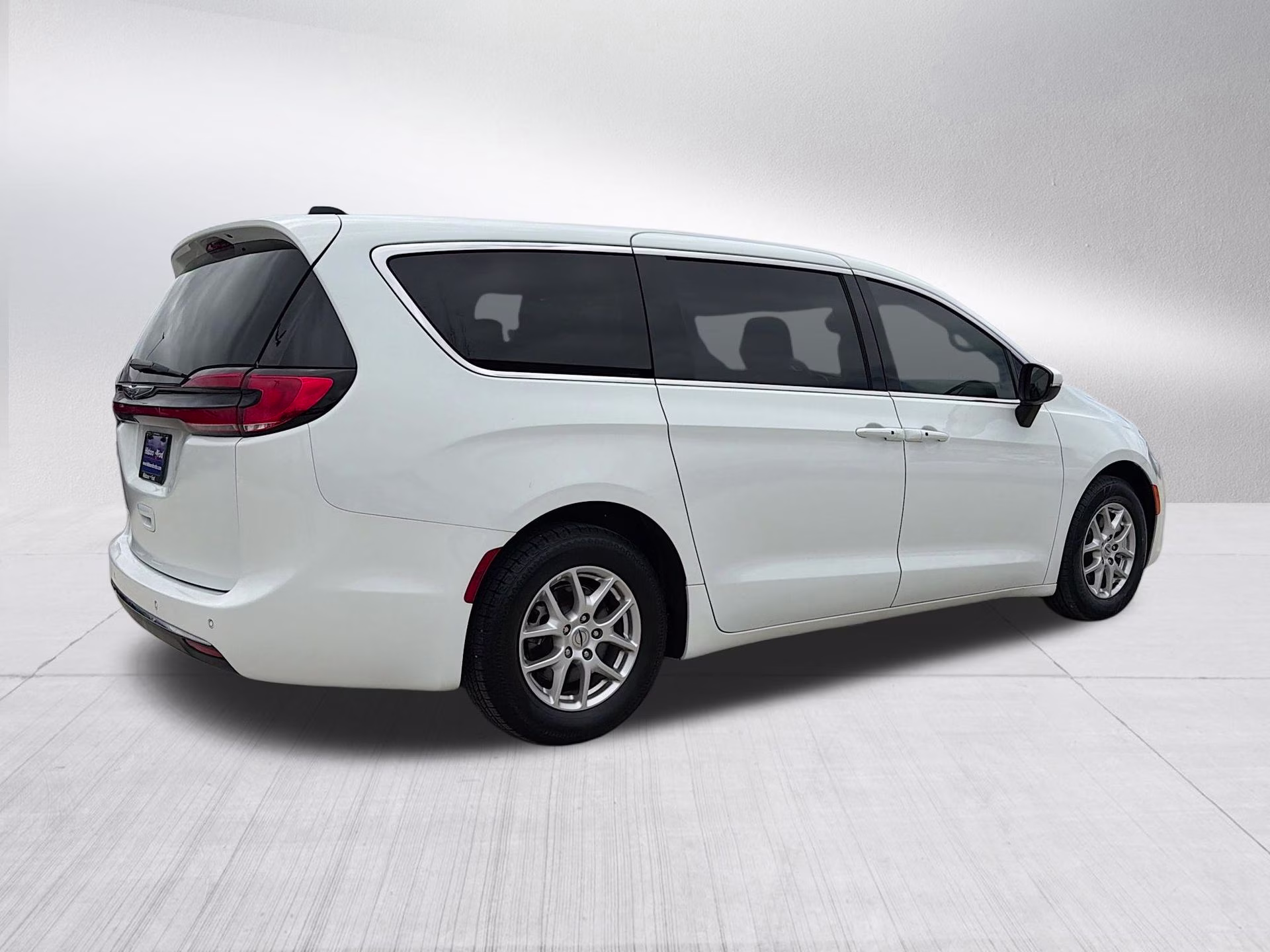 2023 Bright White Clearcoat Chrysler Pacifica Touring L FWD Van