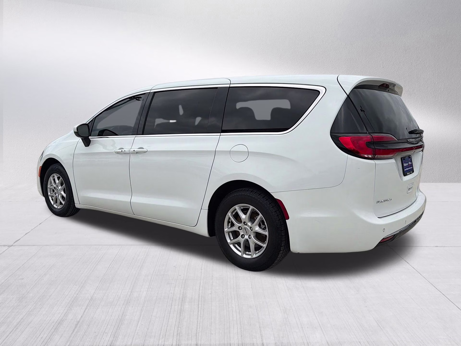 2023 Bright White Clearcoat Chrysler Pacifica Touring L FWD Van