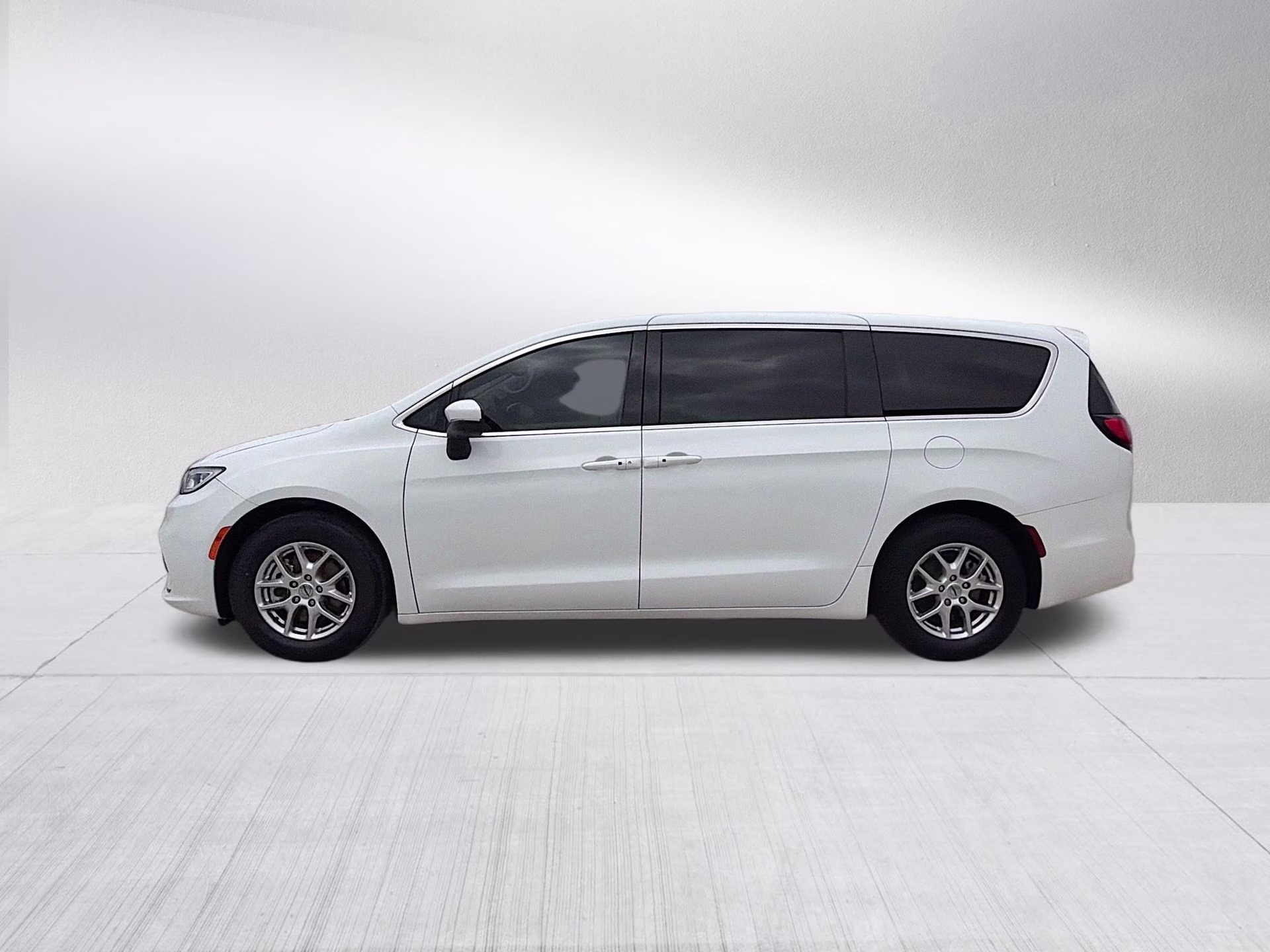 2023 Bright White Clearcoat Chrysler Pacifica Touring L FWD Van
