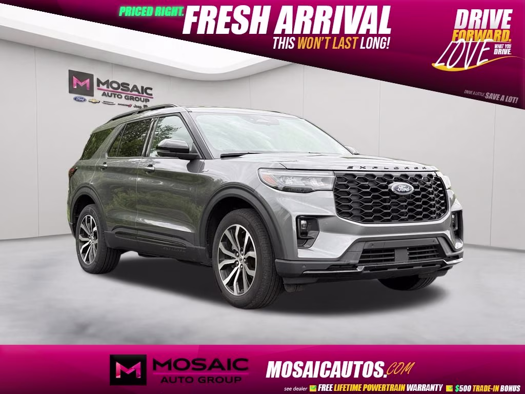 2025 Gray Metallic Ford Explorer ST-Line 4X4 SUV