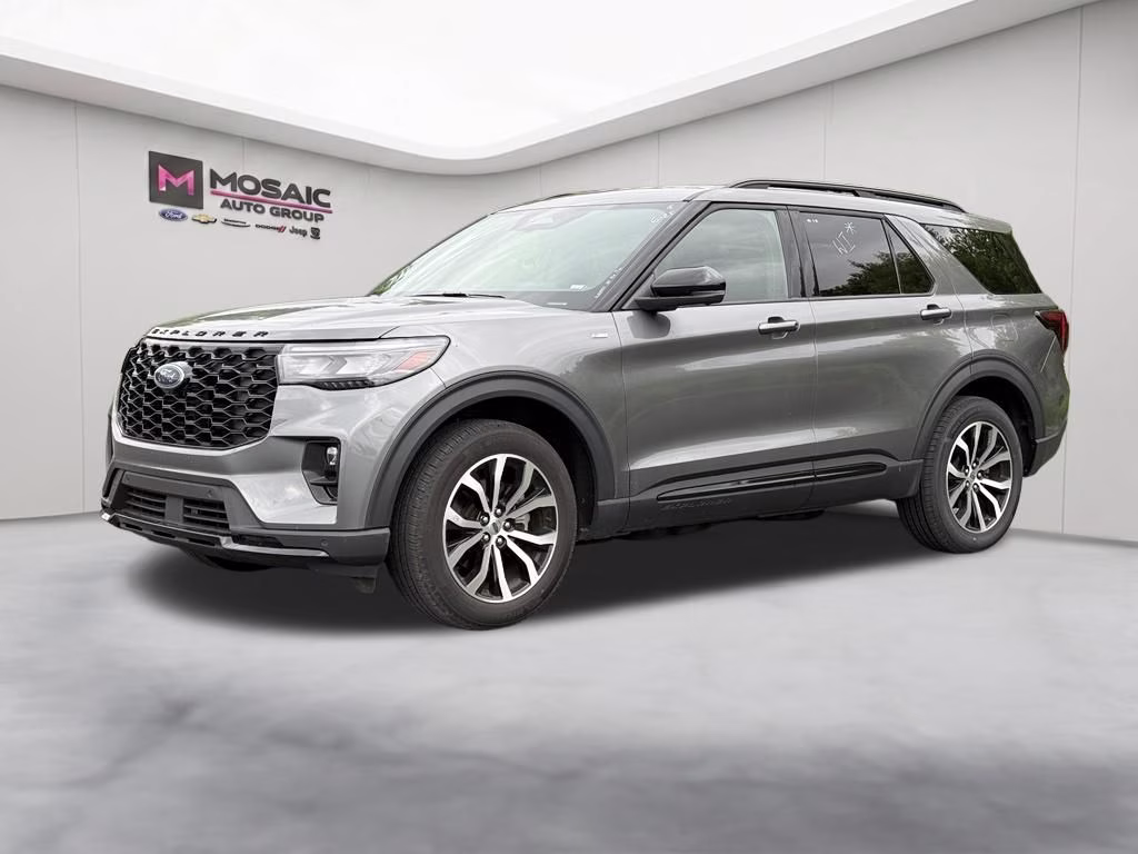 2025 Gray Metallic Ford Explorer ST-Line 4X4 SUV