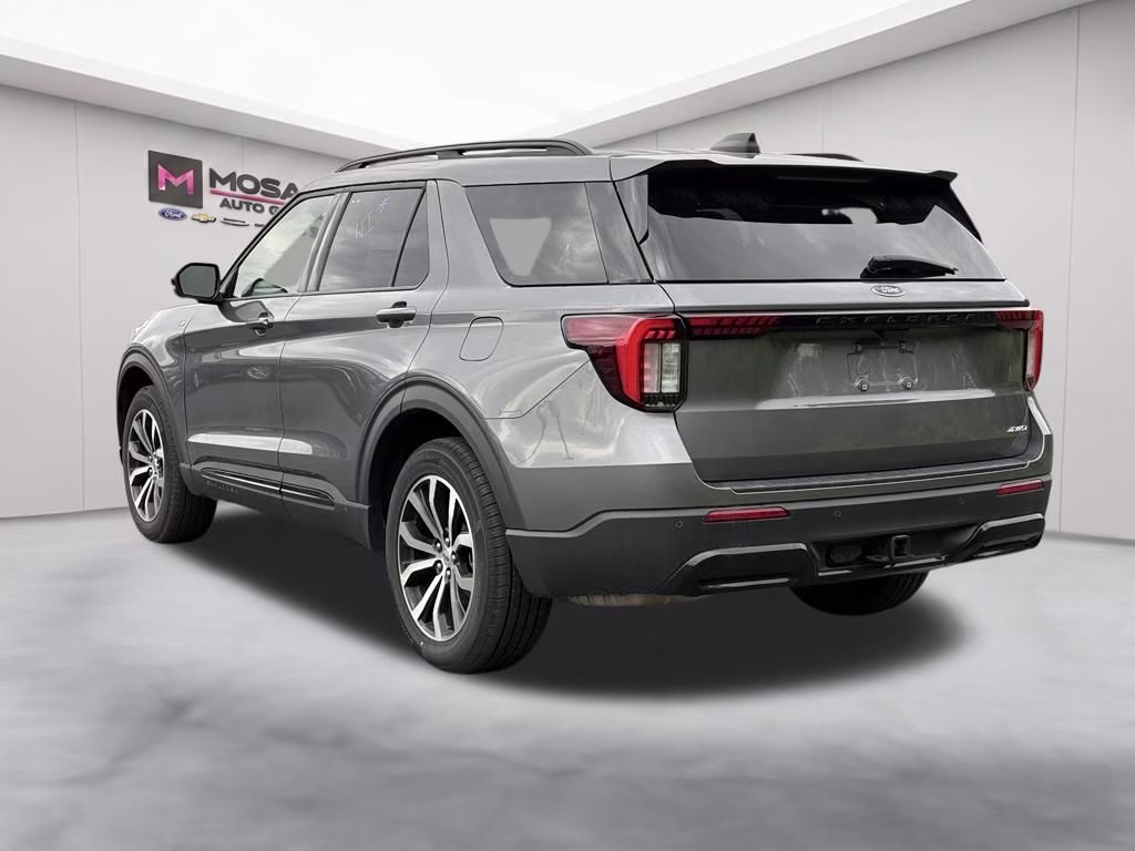 2025 Gray Metallic Ford Explorer ST-Line 4X4 SUV