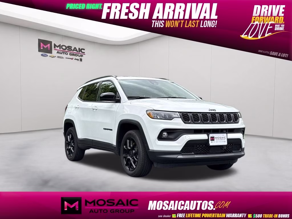 2025 Bright White Clearcoat Jeep Compass Latitude 4X4 SUV