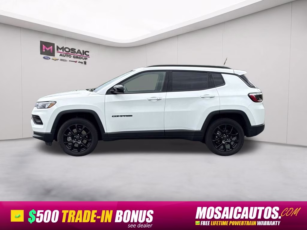 2025 Bright White Clearcoat Jeep Compass Latitude 4X4 SUV