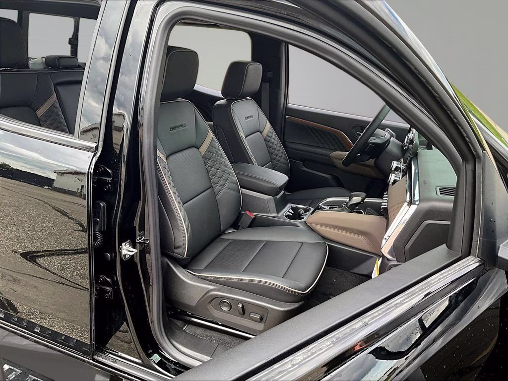2026 Onyx Black GMC Canyon Denali 4X4 Truck