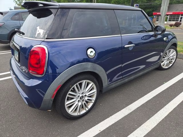 2015 Deep Blue Metallic MINI Cooper S Base FWD Hatchback