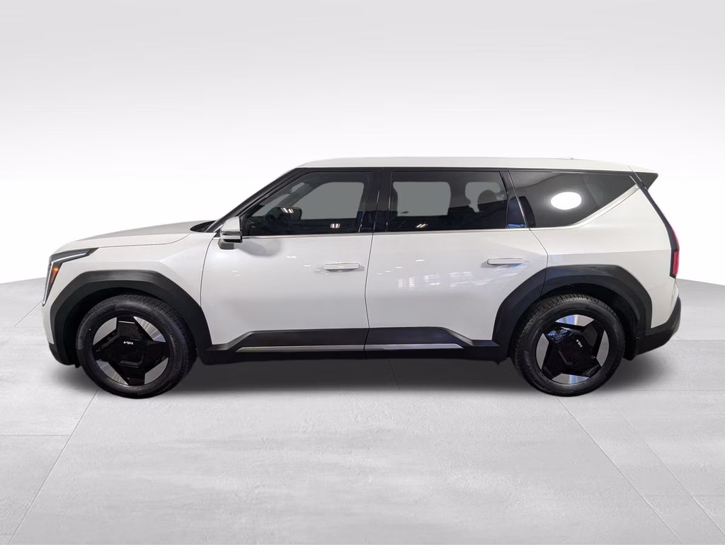 2024 Snow White Pearl Kia EV9 Light Long Range RWD SUV