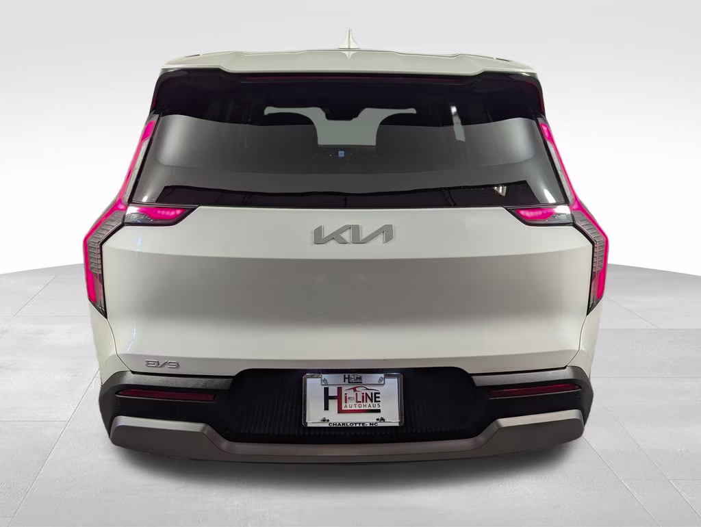 2024 Snow White Pearl Kia EV9 Light Long Range RWD SUV