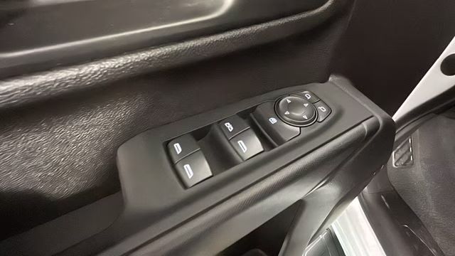 2022 Summit White Chevrolet Silverado 2500HD Custom 4X4 Truck