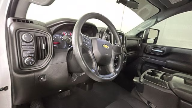 2022 Summit White Chevrolet Silverado 2500HD Custom 4X4 Truck