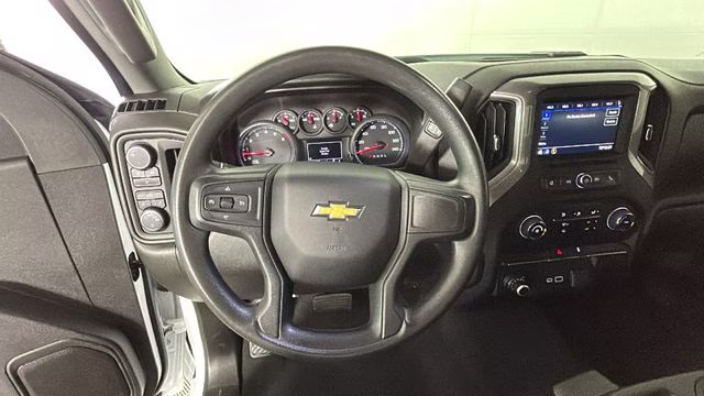 2022 Summit White Chevrolet Silverado 2500HD Custom 4X4 Truck