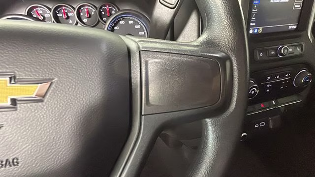 2022 Summit White Chevrolet Silverado 2500HD Custom 4X4 Truck