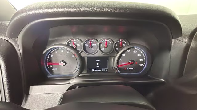 2022 Summit White Chevrolet Silverado 2500HD Custom 4X4 Truck