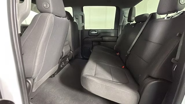 2022 Summit White Chevrolet Silverado 2500HD Custom 4X4 Truck