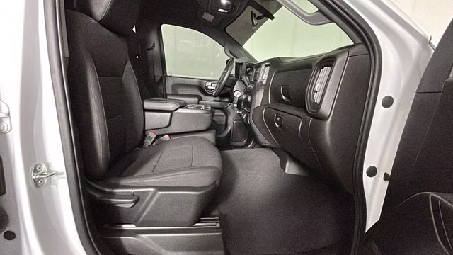 2022 Summit White Chevrolet Silverado 2500HD Custom 4X4 Truck