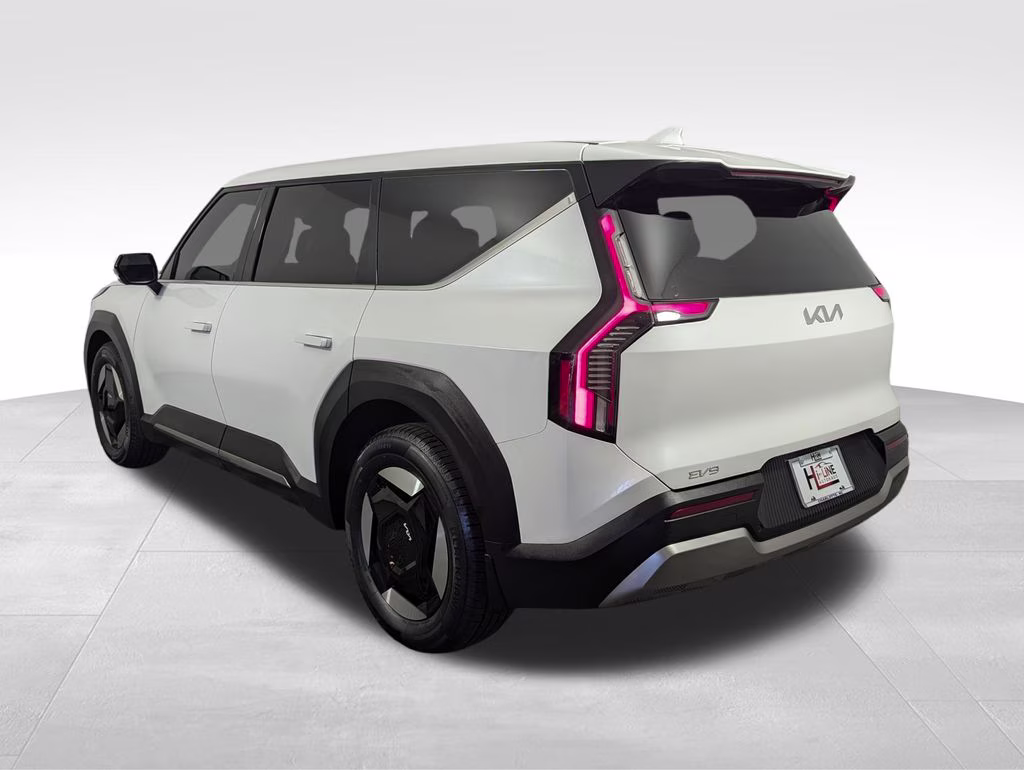 2024 Snow White Pearl Kia EV9 Light Long Range RWD SUV